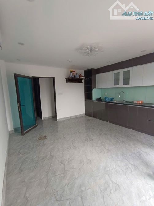 HIẾM !! CỔ NHUẾ - CỖ MÁY IN TIỀN- 12 PHÒNG KHÉP KÍN - DÒNG TIỀN HƠN 50TR/THÁNG - THANG MÁY