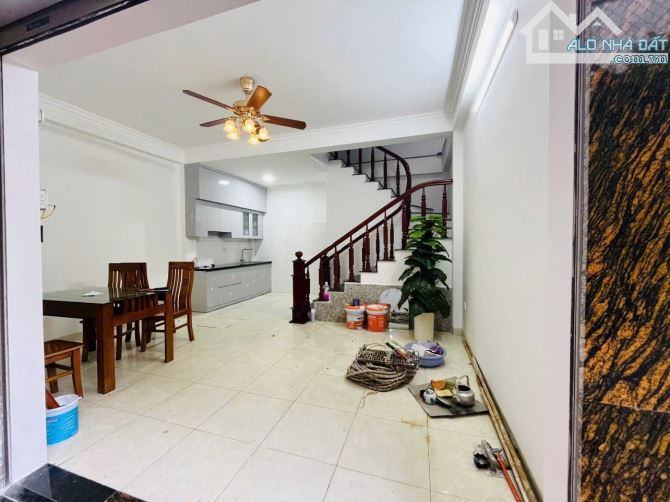 BÁN NHÀ ĐỐI DIỆN AEON LONG BIÊN NHỈNH 5 TỶ 35m MT4m KINH DOANH GẦN CẦU VĨNH TUY