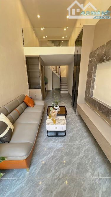 💰6.6 TỶ- 25M*5T- 3 NGỦ- THỊNH QUANG- ĐỐNG ĐA- 2 THOÁNG TRƯỚC SAU- 50M RA Ô TÔ