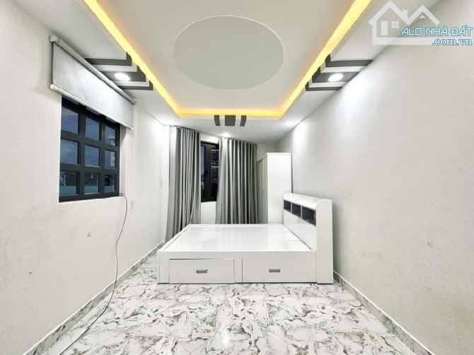 BÁN NHÀ 3️⃣MẶT TIỀN TT QUẬN 1- CHỈ 9️⃣TỶ