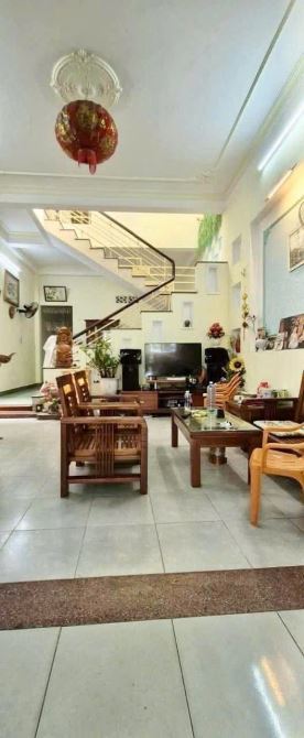 📌📌📌LÀM VIỆC TRỰC TIẾP GIÁ TỐT !!! nhà 2 tầng đường 7m5 mt Nguyễn Xí