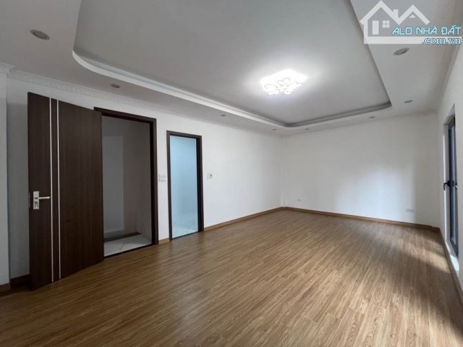 5TẦNG NHÀ MỚI SANG XỊN MỊN, ĐẸP MÊ LY, VẺ ĐẸP HIẾM CÓ, SÂN RỘNG THOÁNG SÁNG NGỌC TRÌ  🌻gi