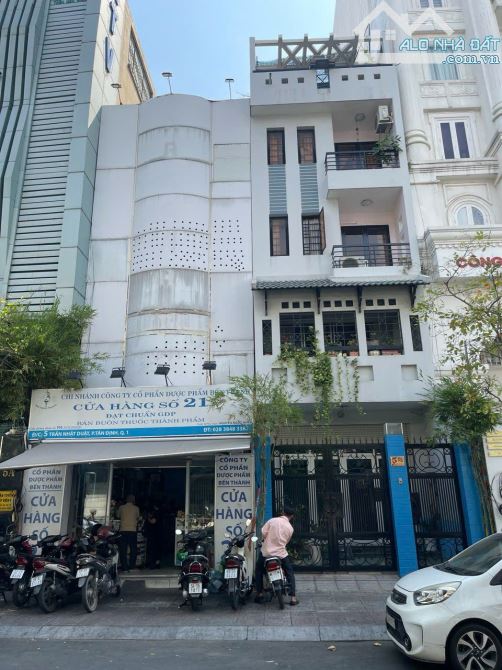 Siêu phẩm!! Bán nhà mặt tiềnTrần Nhật Duật - Quận 1 - DT 10x15m - 3 lầu - Giá 67 tỷ