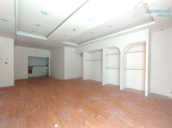 Cho thuê mặt bằng đường Nguyễn Ái Quốc vị trí đẹp, thuận lợi kinh doanh