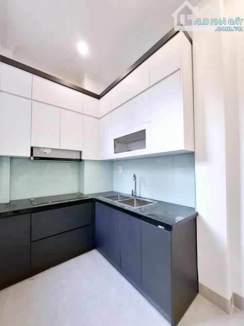 bán nhà Thạch Bàn 46m x 5 tầng giá 7,8 tỷ