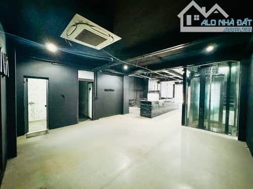tòa nhà văn phòng 8 tầng mặt phố  thụy khuê tây hồ
