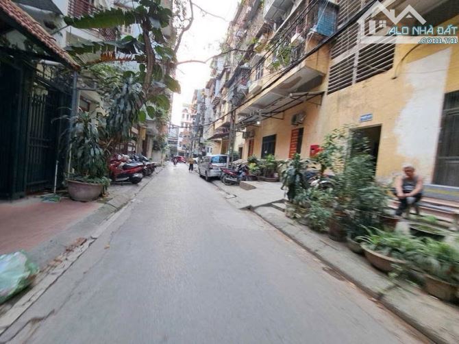 Bán nhà Trường Chinh 5 Tầng phân lô ô Tô chạy vòng quanh giá hơn 12 Tỷ