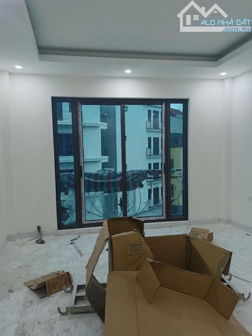 SIÊU PHẨM NHÀ Ở ĐẠI MỖ GÀ ĐẺ TRỨNG VÀNG MỚI CỨNG