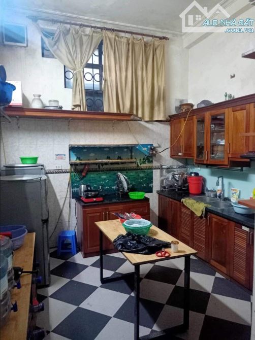 Bán nhà Giải Phóng 45m2 vị trí đẹp sát mặt đường giải phóng kinh doanh tốt 10.5 tỷ
