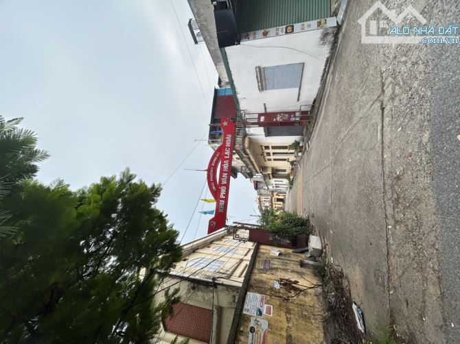 BÁN ĐẤT ĐẸP MẶT TIỀN RỘNG - Ô TÔ VÀO ĐẤT,NGÕ THÔNG GẦN TT HỒ.DT50M CHỈ 1 XX TỶ