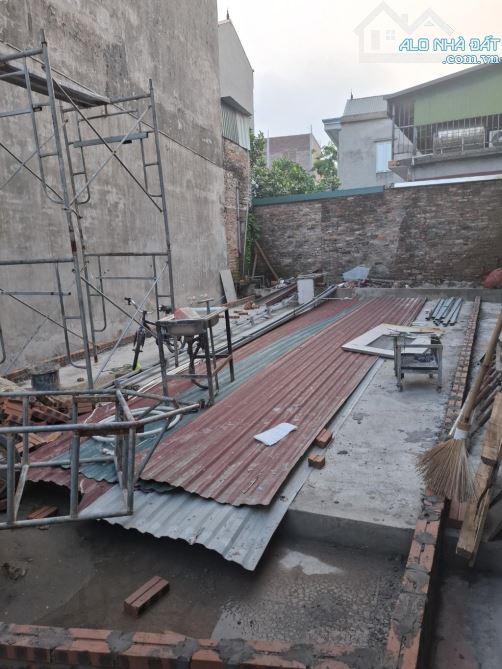 Bán  62m2 đất  Tân Quang _ văn  Lâm _ Hưng Yên _ ôtô  vào  tận  đất.