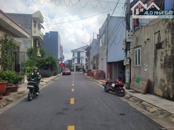 Ms Linh-Siêu đẹp lô đất 2 mặt đường khu chung cư tổ 7 Thị trấn An Dương ngay gần bờ hồ Rế