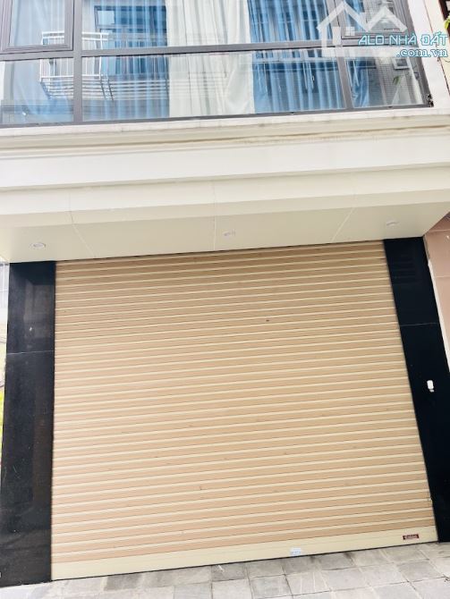 ĐÓN SÓNG VÀNH ĐAI 2.5 NHÀ PHÂN LÔ PHỐ KIM ĐỒNG-GIẢI PHÓNG THANG MÁY Ô TÔ VÀO NHÀ