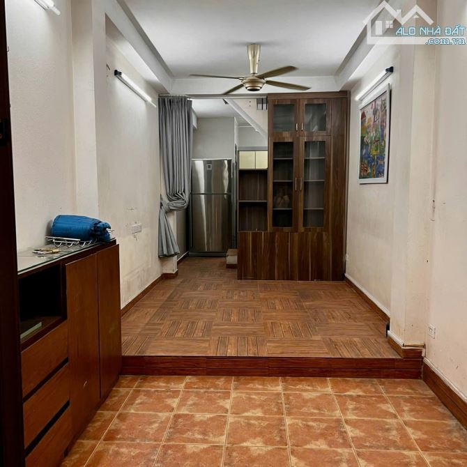 Cho thuê nhà Tôn Đức Thắng, Hàng Bột, Đống Đa. DT 35m x 4 tầng, giá 12tr