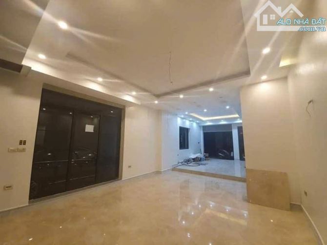 LÔ GÓC LACASTA VĂN PHÚ TRỤC CHÍNH KINH DOANH MỌI HÌNH THỨC