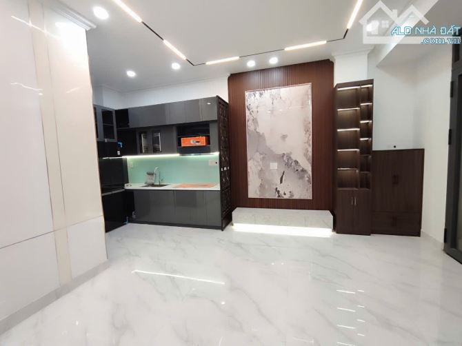 Ô TÔ ĐỖ CỬA, NGANG 5.1M, 4 Tầng BTCT, DTSD 90m2, P1 Gò Vấp, giá 6.2ty TL