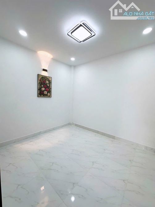 Nhà 2 Lầu Khu Tân Kim, 3 Phòng Ngủ. Full Nội Thất Đường Xe Hơi . Sổ Hồng Riêng - 10