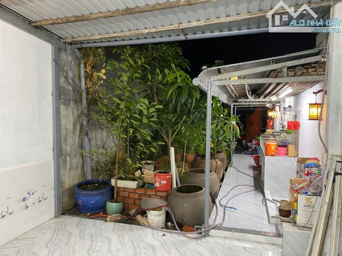 BÁN NHÀ GÁC LỬNG – SỔ RIÊNG THỔ CƯ. 200m2. Chỉ 2Tỷ4. Ô Tô - 10