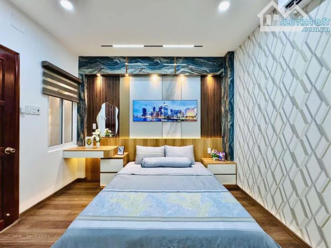 Nhà đẹp 57.2m2 ngay Nguyễn Oanh, Gò Vấp. Giá: 2 Tỷ 890. Có SHR, hẻm xe hơi 5m - 10