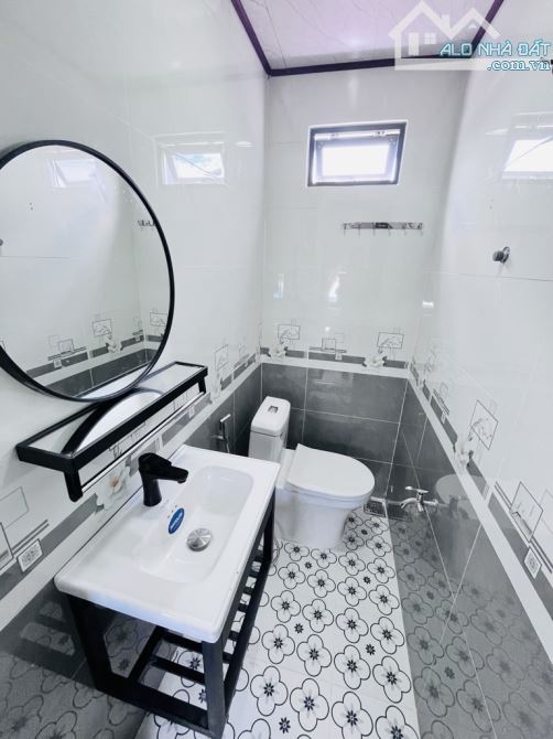 HOT!!! NHÀ 3 TẦNG BTCT P14 Q8 , 5PN, CÁCH MT VÀI BƯỚC CHÂN , FULL NỘI THẤT , NHỈNH 4 TỶ - 10