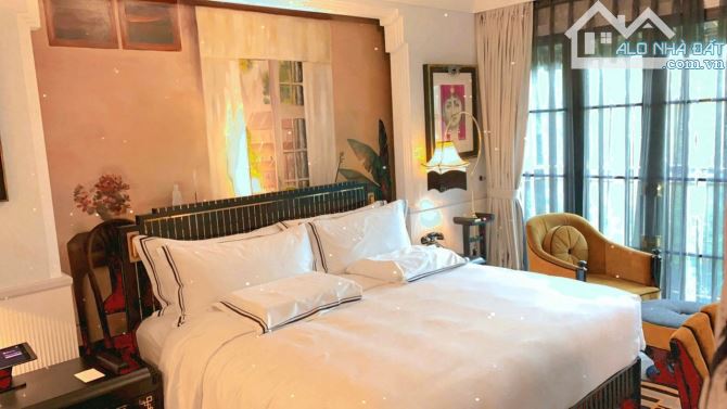 Chủ vay NH 200 Tỷ-Toà Khách Sạn Mặt Phố Hàng Bè - 350m2 - 12T- MT 10m - 80 Phòng - 298 Tỷ