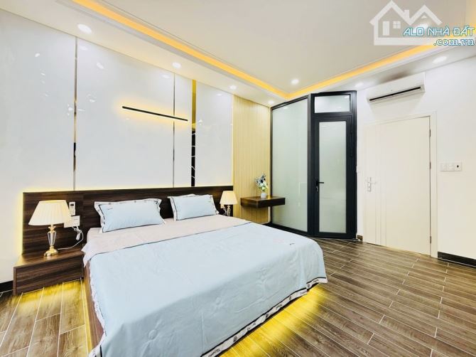 Nhà hẻm xe hơi 8m, khu phân lô vip 215 Phan Huy Ích, 4x16, gara ô tô, thang máy, 11.5 tỷ - 11