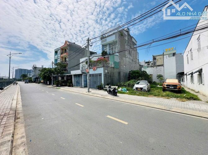 Bán gấp đất mặt tiền đường Thạnh Lộc 19, Quận 12 -  Gần chợ cầu đồng giá 9,6 tỷ - 1