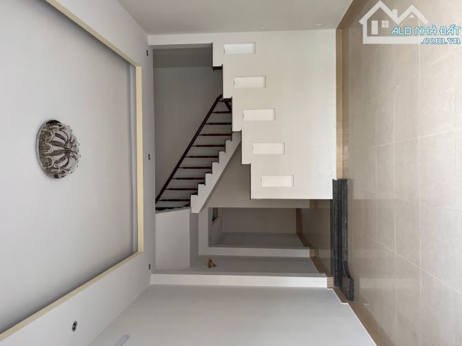 🔥BÁN NHÀ PHỐ 2 TẦNG- TRƯỜNG CHINH- 90M2- GẦN ĐINH THỊ VÂN- CHỈ 3 TỶ X - 1