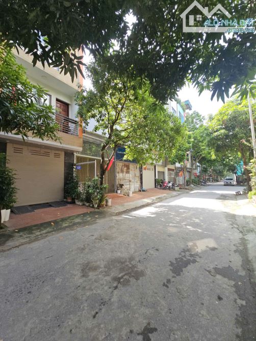 Đầu tư đất phân lô Hàng Bè, Kiến Hưng, Hà Đông, vỉa hè rộng, Ô tô tránh, chỉ hơn 11 tỷ - 1