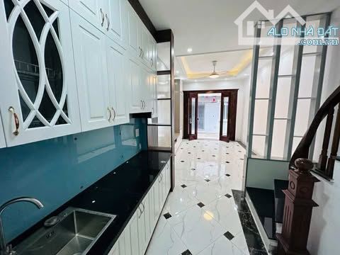 NHÀ MỚI KÍNH KONG - OTO ĐỖ CỬA - SÂN CHƠI RỘNG THOÁNG - 1