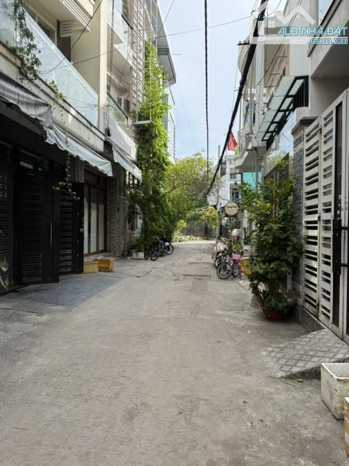 Bán Nhà 3 Tầng - Đường Tân Sơn Nhì - Tân Phú - HXH - DT 60m2 - Không LG - Nhỉnh 5 Tỷ - 1
