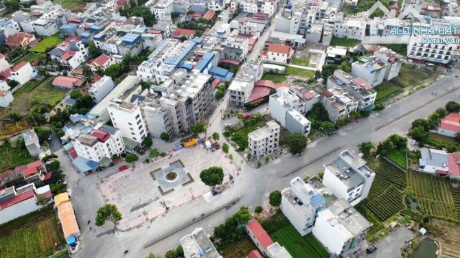 Hot !! Lô đất 67.6m2 , ngõ thực tế ô tô đỗ cửa, không có nhà đối diện tại Đông Hải 1, Hải - 1