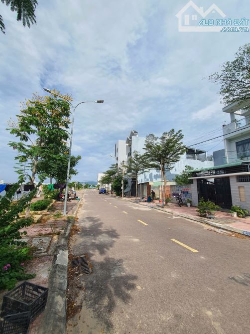 Bán Lô Đất Mặt Tiền View Sông Khu TVSMT Gần Cầu Lê Thanh Nghị , Phường Quy Nhơn Đông . - 1