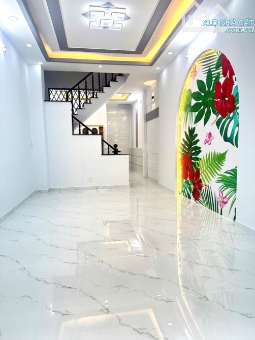 LÊ VĂN QUỚI - HẺM XE HƠI 6M XỊN - GIÁP TÂN PHÚ - NGAY NGÃ TƯ 4 XÃ - SỔ ĐẸP VUÔNG VỨC HOÀN - 1