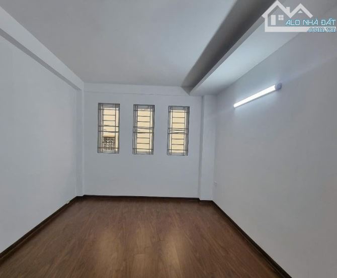 🏡Nhà ĐẸP 40m2 5 Tầng TT Cầu Giấy, Chục bước ra PHỐ, Gần Bệnh viện E - 1