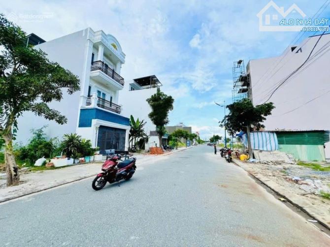 NGỘP BÁN ĐẤT VÀNG 200m2, 1 TỶ 95 NGAY MẶT TIỀN VÕ THỊ SÁU - GẦN VINCOM - SỔ CHÍNH CHỦ - 1