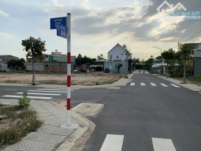 CỰC HOT! LÔ ĐẤT CÁCH SÂN BAY LONG THÀNH 5KM - GIÁ 10TR/M2 DÂN CƯ HIỆN HỮU, SỔ HỒNG RIÊNG - 1
