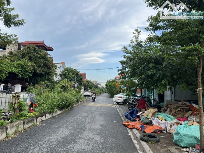 Chị gái cần bán gấp lô đất đẹp nằm tại trung tâm khu đấu giá Làng Cam, Cổ Bi, Gia Lâm - 1
