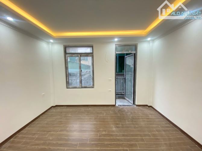 Bán nhà đường Nguyễn Trãi, Thanh Xuân, nhà mới đẹp, ngõ rộng, 5m ô tô tránh - 1