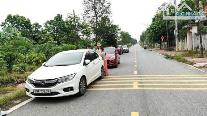 🌱Bán 2 Lô Thông Hai Đầu, Mặt Sau Là Công Viên, Phật Tích Mt 5.2m Dt 75m2 Giá 2.4 Tỷ - 1