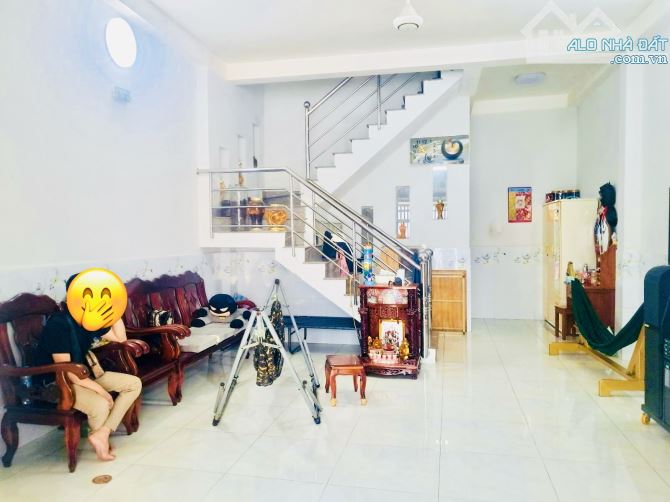 🏡 VỊ TRÍ VIP Q9 – NHÀ 2 TẦNG ĐÚC – HẺM XE HƠI QUAY ĐẦU – 3PN – 67M² – GIÁ CHỈ 4.3 TỶ - 1