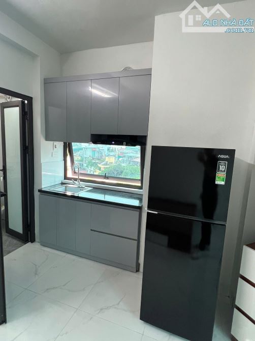 Cho Thuê CCMN 49 Vạn Ứng Đống Đa 30m2 Studio Cửa Sổ Thang Máy Cách Mặt Phố 30m Full Đồ - 1