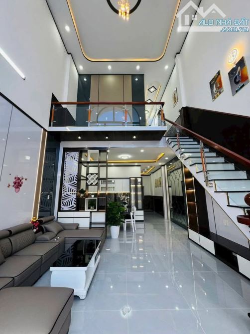 CHÍNH CHỦ BÁN GẤP CĂN NHÀ GÁC LỬNG GIÁP ĐƯỜNG ĐỒNG KHỞI BIÊN HOÀ GIÁ 1TỶ450 THƯƠNG LƯỢNG M - 1