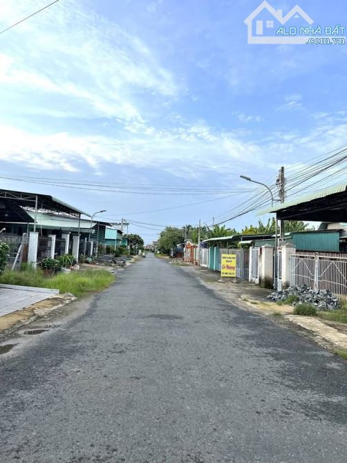 Bán Đất 150m2 (Đất Ở Đô Thị), Ngay Hương Lộ 2, SHR, đường nhựa oto, Gía chỉ 600 - 1