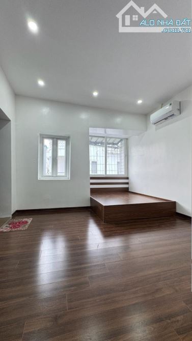 TẬP THỂ MẶT ĐƯỜNG NGUYỄN CHÍ THANH - VIEW HỒ NGỌC KHÁNH - SỔ TO 48m2 - GIÁ 5,29 TỶ - 1