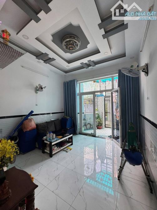 BÁN CĂN NHÀ 1 LẦU 1 TRỆT-4 PHÒNG NGỦ-GẦN CHỢ BÀ ĐIỂM-HÓC MÔN - 1
