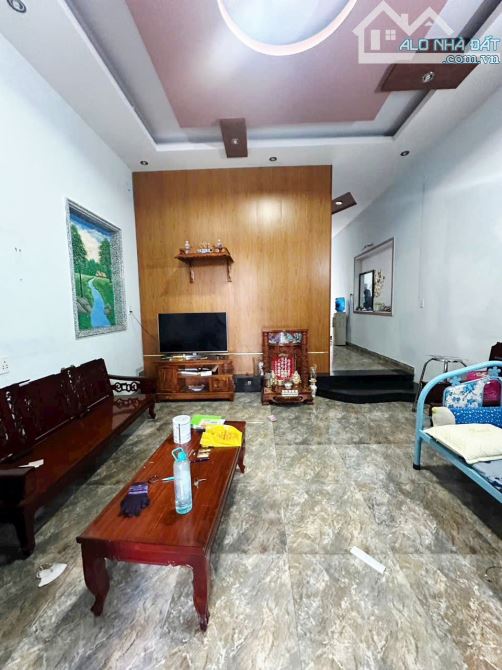 Bán nhà sổ riêng 10x18 P. Tân hiệp - 1