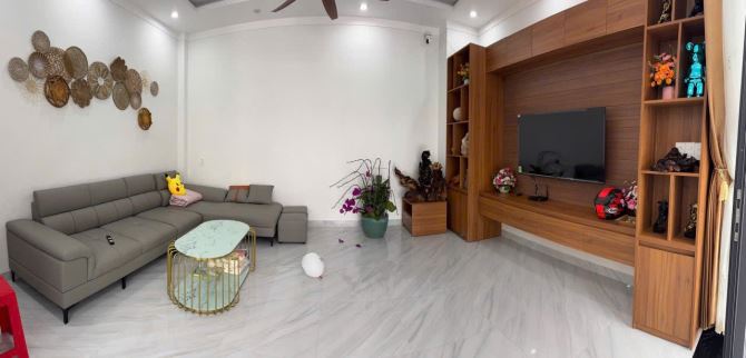 NHÀ 3 TẦNG ĐƯỜNG THÔNG GẦN TRƯỜNG HOÀNG VIỆT: GIÁ 3.77 tỷ - 1