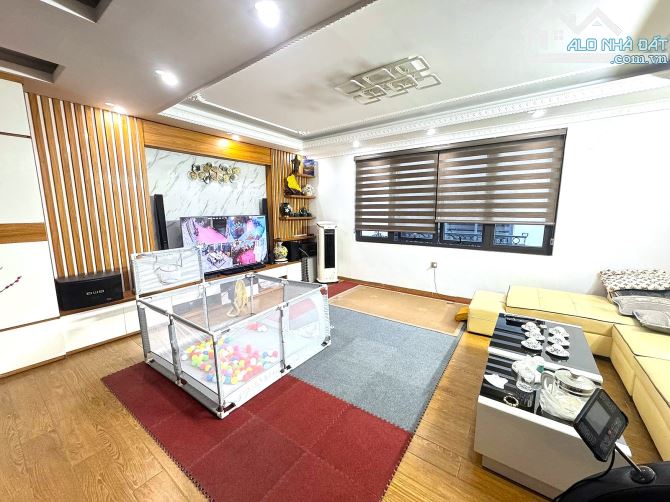 🚀 SIÊU HIẾM NGUYỄN VĂN CỪ LB, DT56M², 5 TẦNG, LÔ GÓC, Ô TÔ VÀO NHÀ, KINH DOANH,GIÁ 13.XTY - 1