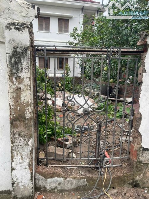 Đông Mỹ, Nam Phù. DT: 60.5m, MT: 5.5m, ngõ thông, ô tô vào đất , giá 5.4 tỷ - 1
